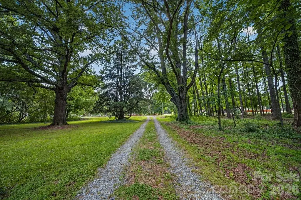 1822 W Sugar Creek Road Charlotte NC 28262