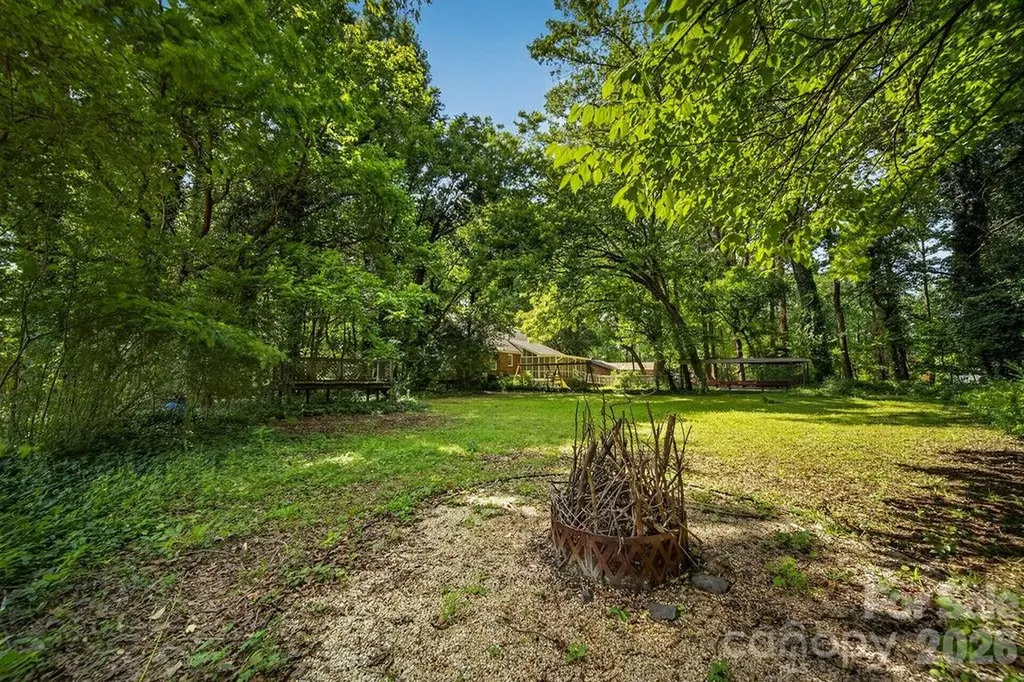 1822 W Sugar Creek Road Charlotte NC 28262