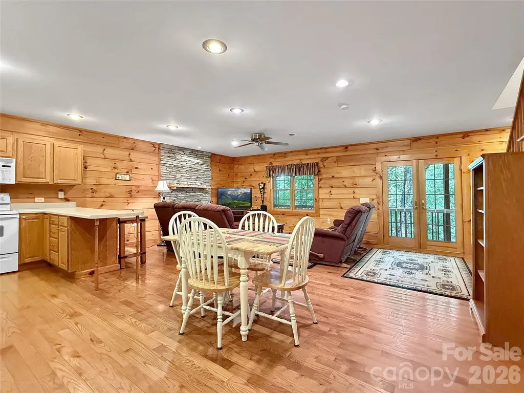 219 Red Maple Lane Boone NC 28607