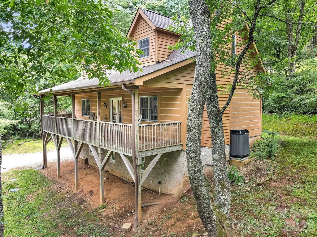 219 Red Maple Lane Boone NC 28607
