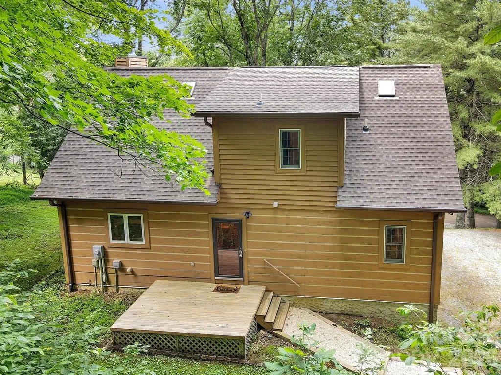 219 Red Maple Lane Boone NC 28607