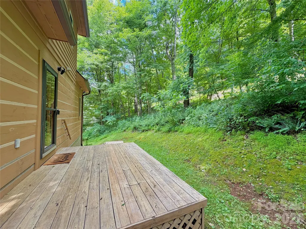 219 Red Maple Lane Boone NC 28607