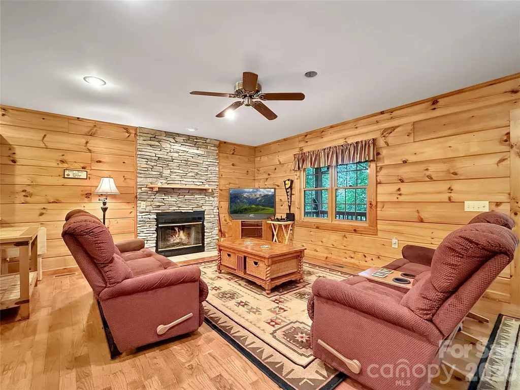 219 Red Maple Lane Boone NC 28607