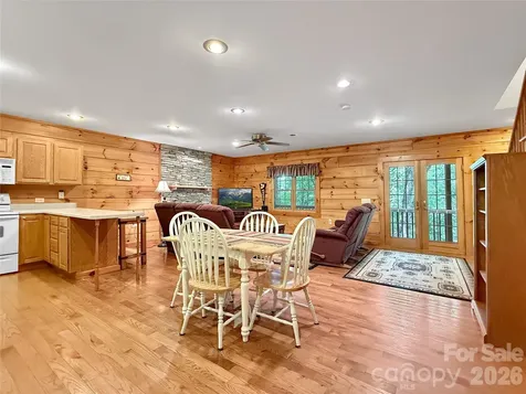 219 Red Maple Lane Boone NC 28607