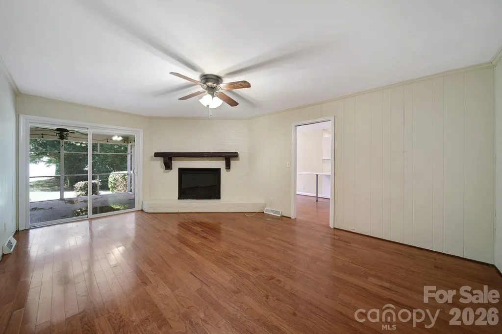 704 Isle Of Pines Road Mooresville NC 28117