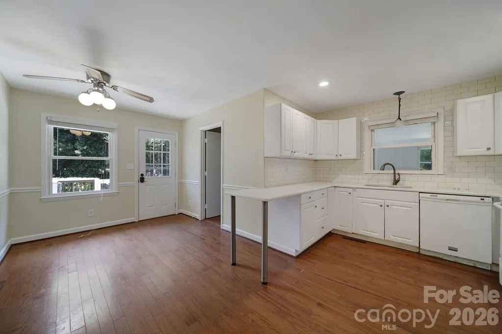 704 Isle Of Pines Road Mooresville NC 28117