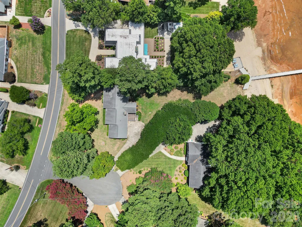 704 Isle Of Pines Road Mooresville NC 28117