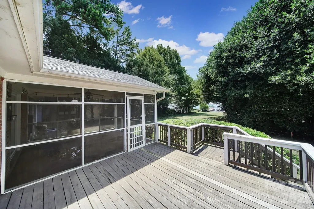 704 Isle Of Pines Road Mooresville NC 28117