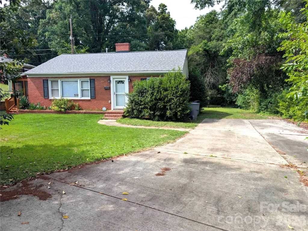 542 Stegall Street Charlotte NC 28217