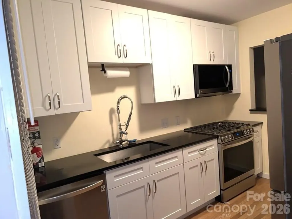 542 Stegall Street Charlotte NC 28217