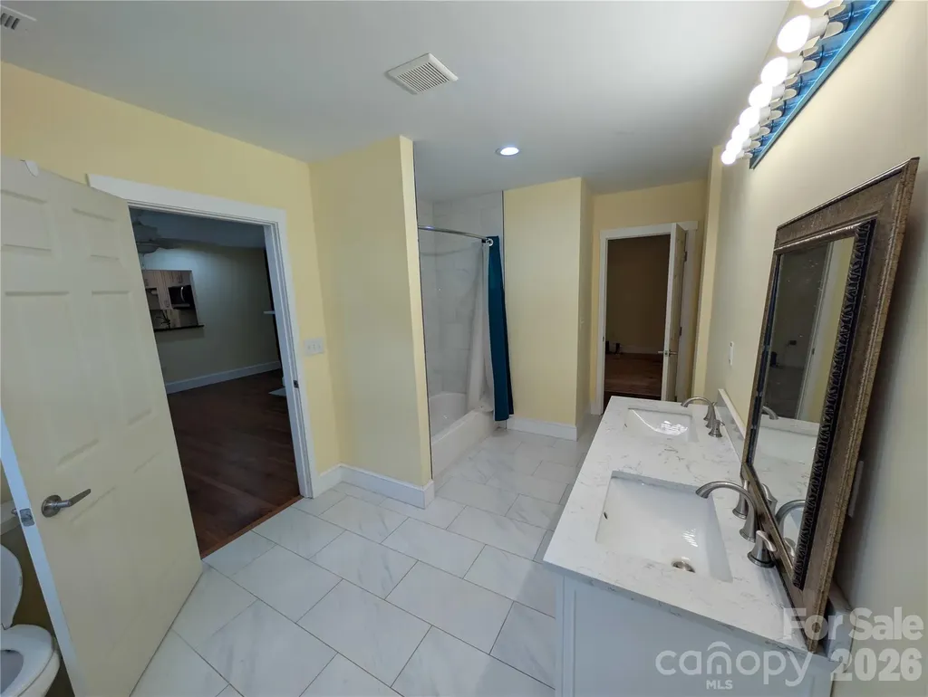 542 Stegall Street Charlotte NC 28217
