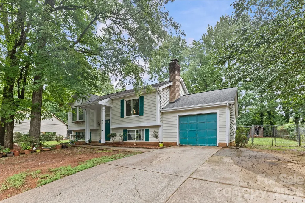 9108 Touchstone Lane Charlotte NC 28227