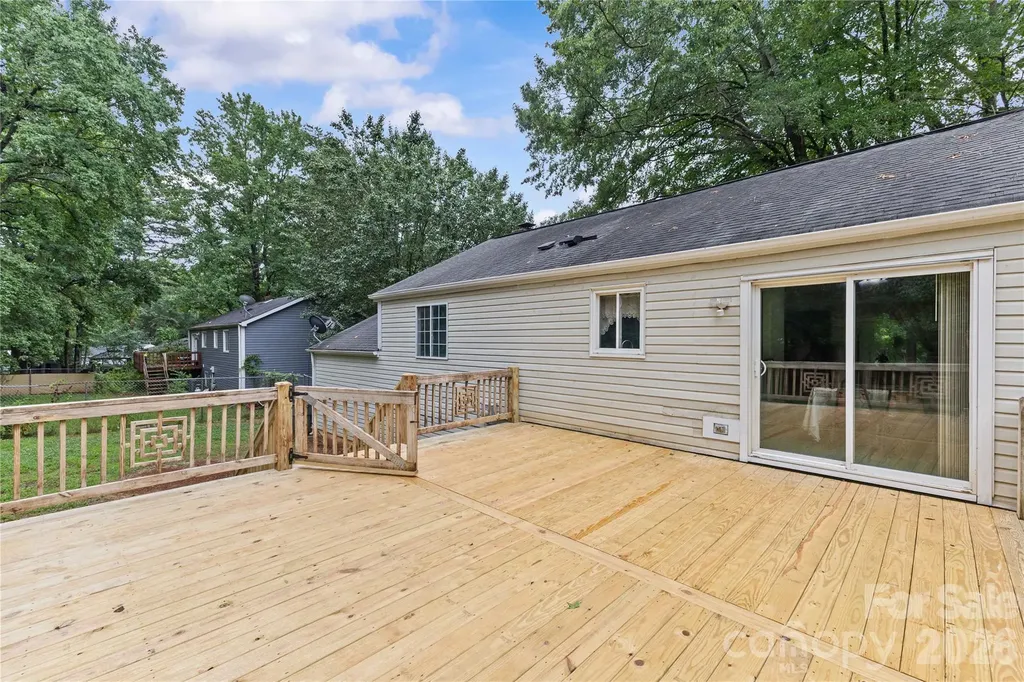 9108 Touchstone Lane Charlotte NC 28227