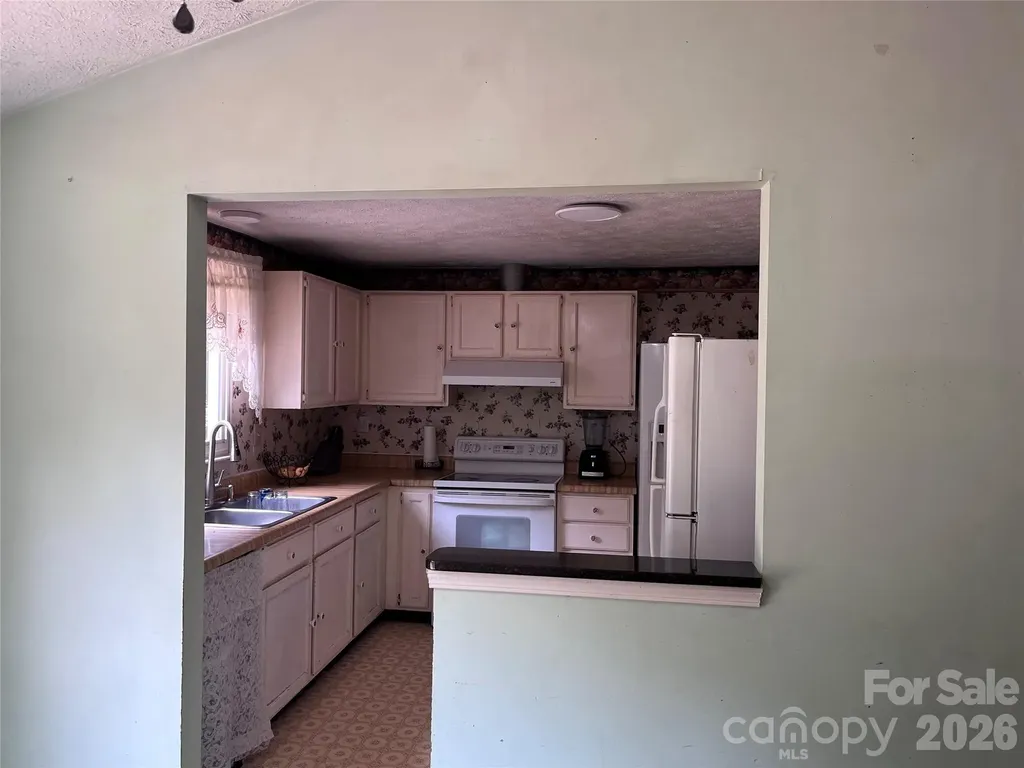 9108 Touchstone Lane Charlotte NC 28227