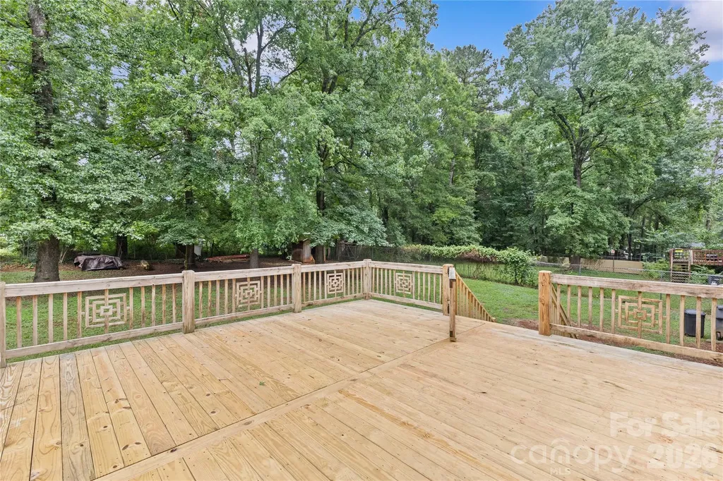9108 Touchstone Lane Charlotte NC 28227