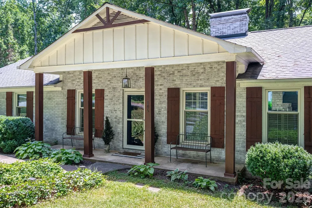 504 Dogwood Lane Belmont NC 28012