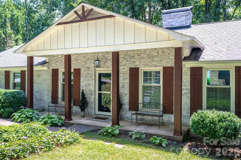 504 Dogwood Lane Belmont NC 28012