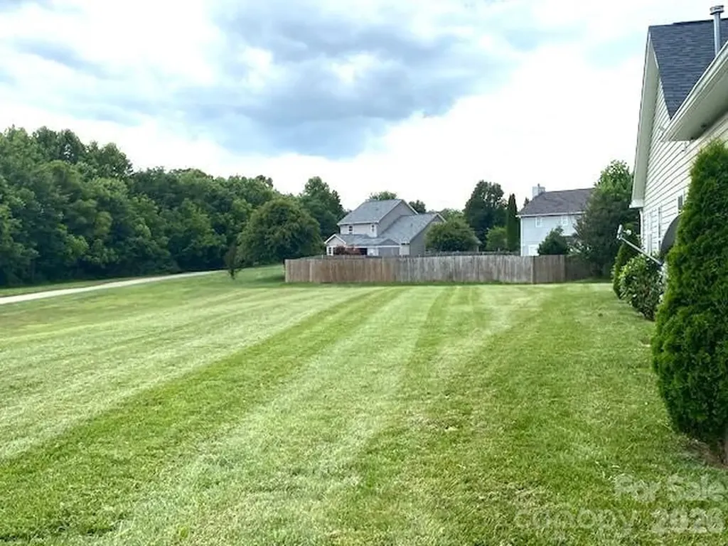 222 Misty Valley Road Fletcher NC 28732