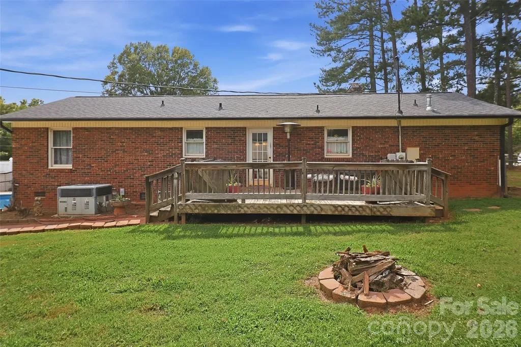 115 Arc Street Bessemer City NC 28016