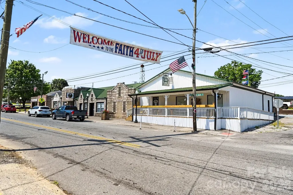117 & 115 Main Street N Faith NC 20841