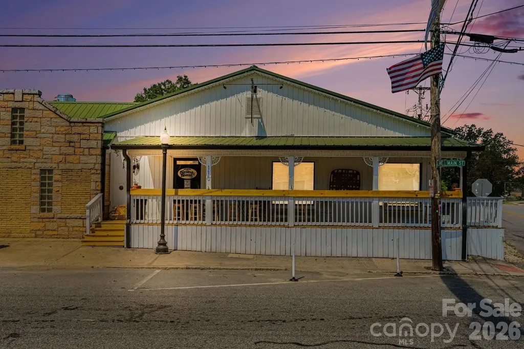 117 & 115 Main Street N Faith NC 20841