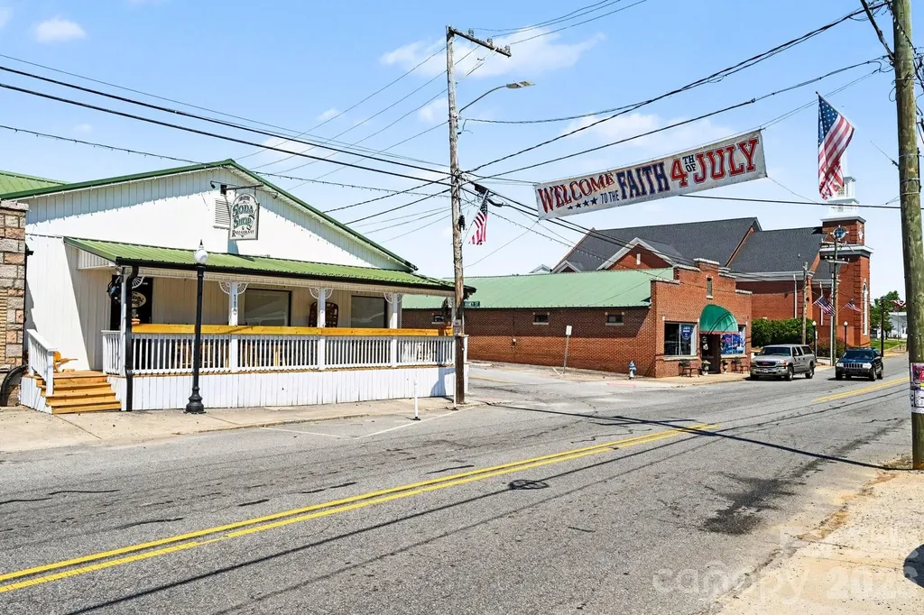 117 & 115 Main Street N Faith NC 20841