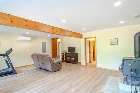 49 Jake Drive Canton NC 28716