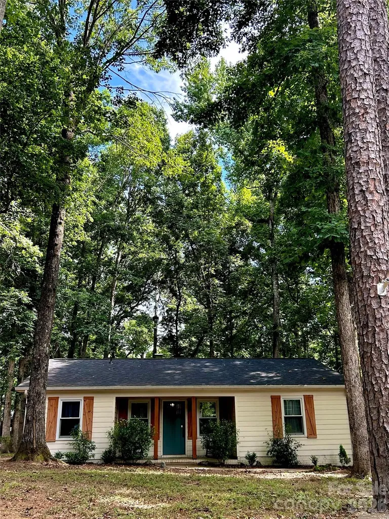 317 Jackson Place Matthews NC 28104