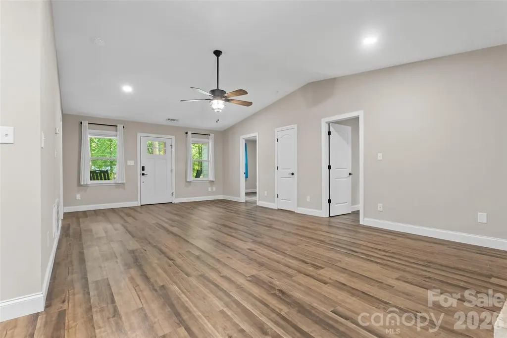 317 Jackson Place Matthews NC 28104