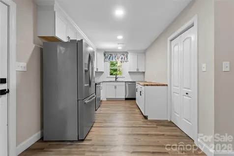 317 Jackson Place Matthews NC 28104