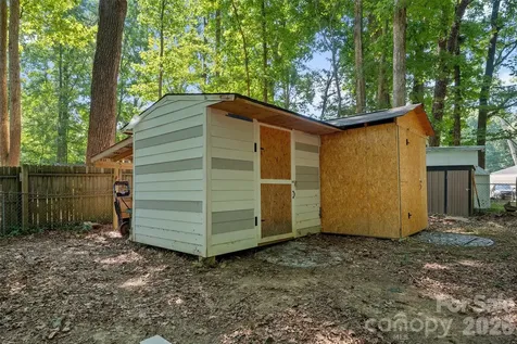 317 Jackson Place Matthews NC 28104