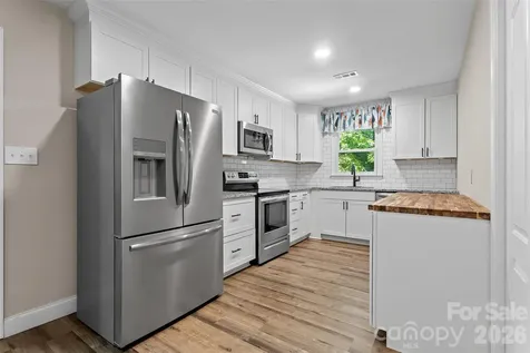 317 Jackson Place Matthews NC 28104