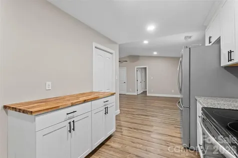 317 Jackson Place Matthews NC 28104