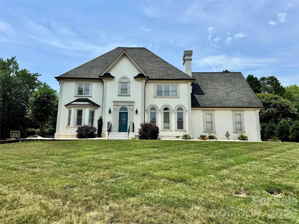 4215 3rd Street NW Hickory NC 28601