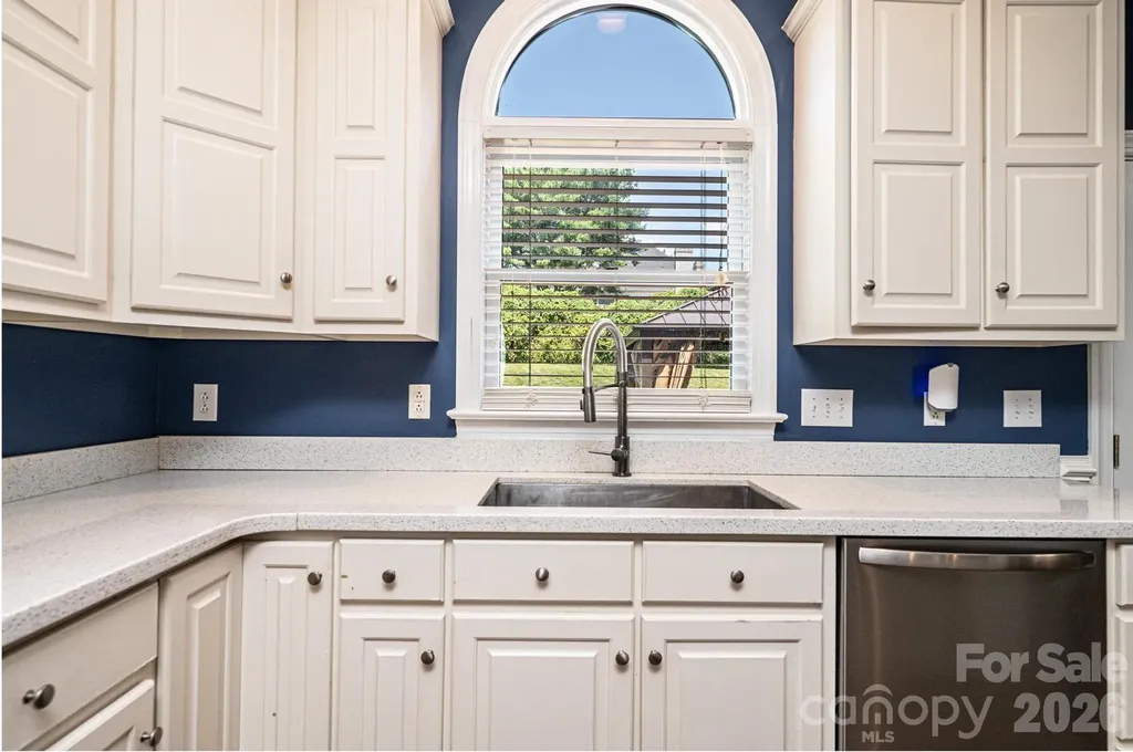4215 3rd Street NW Hickory NC 28601