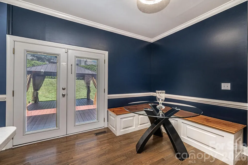 4215 3rd Street NW Hickory NC 28601