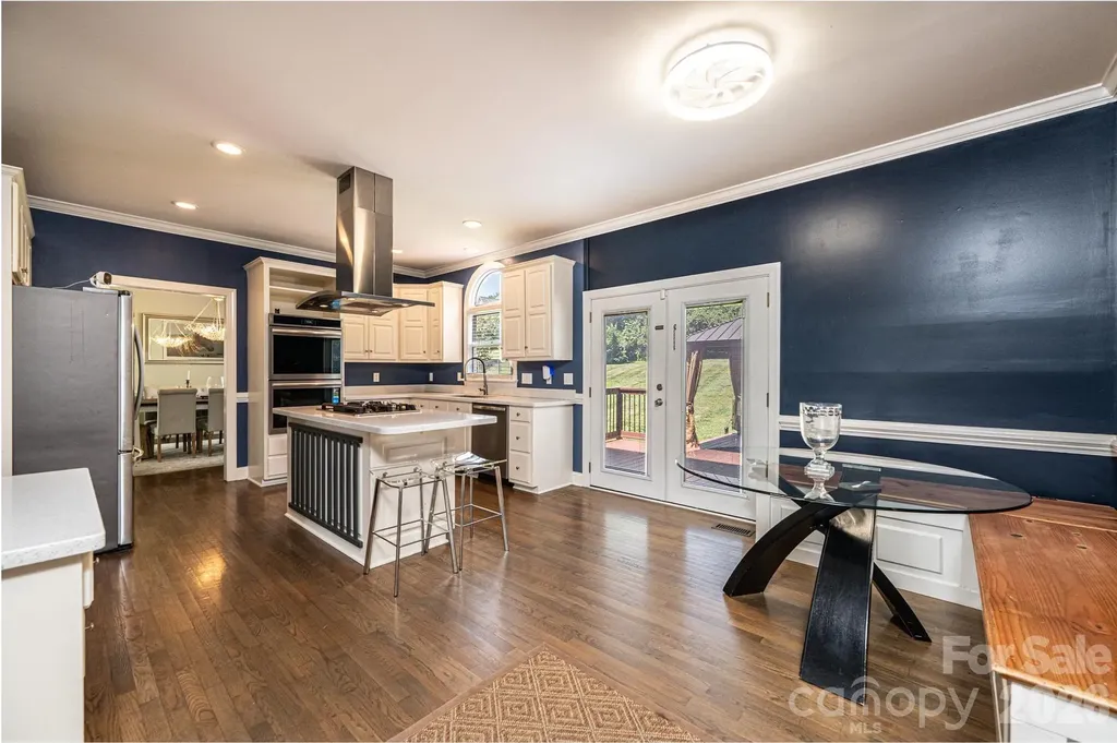 4215 3rd Street NW Hickory NC 28601