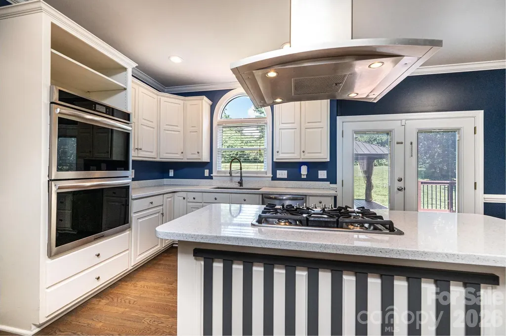 4215 3rd Street NW Hickory NC 28601