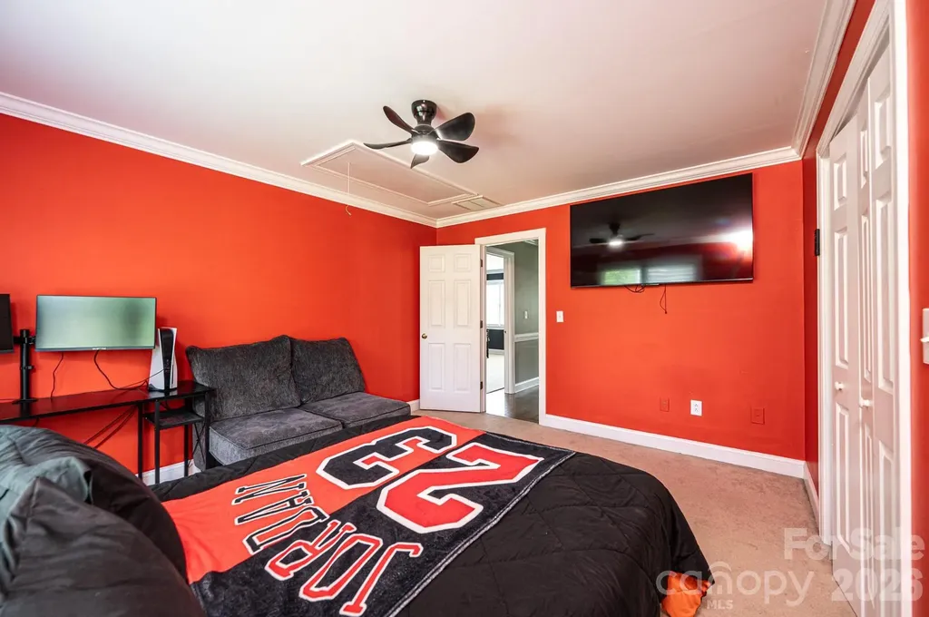 4215 3rd Street NW Hickory NC 28601