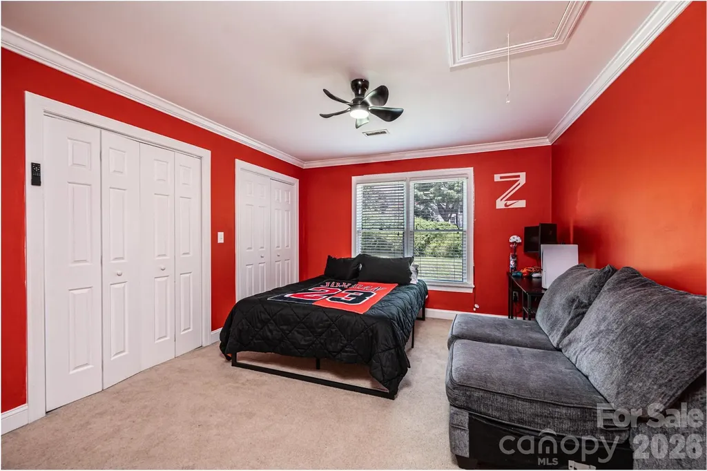 4215 3rd Street NW Hickory NC 28601