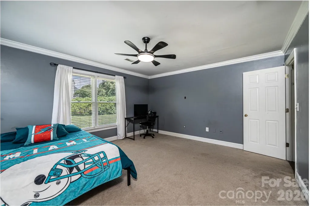 4215 3rd Street NW Hickory NC 28601