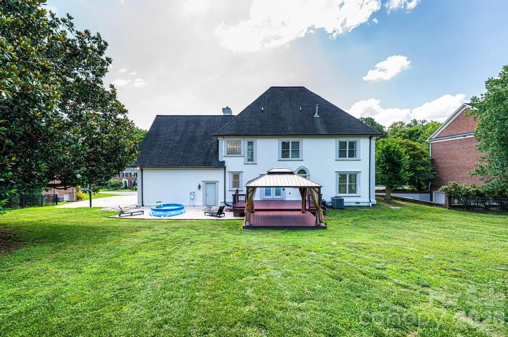 4215 3rd Street NW Hickory NC 28601