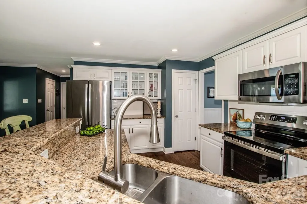 921 Argyle Court Statesville NC 28677