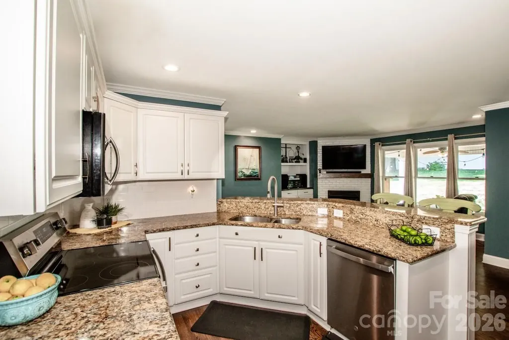 921 Argyle Court Statesville NC 28677