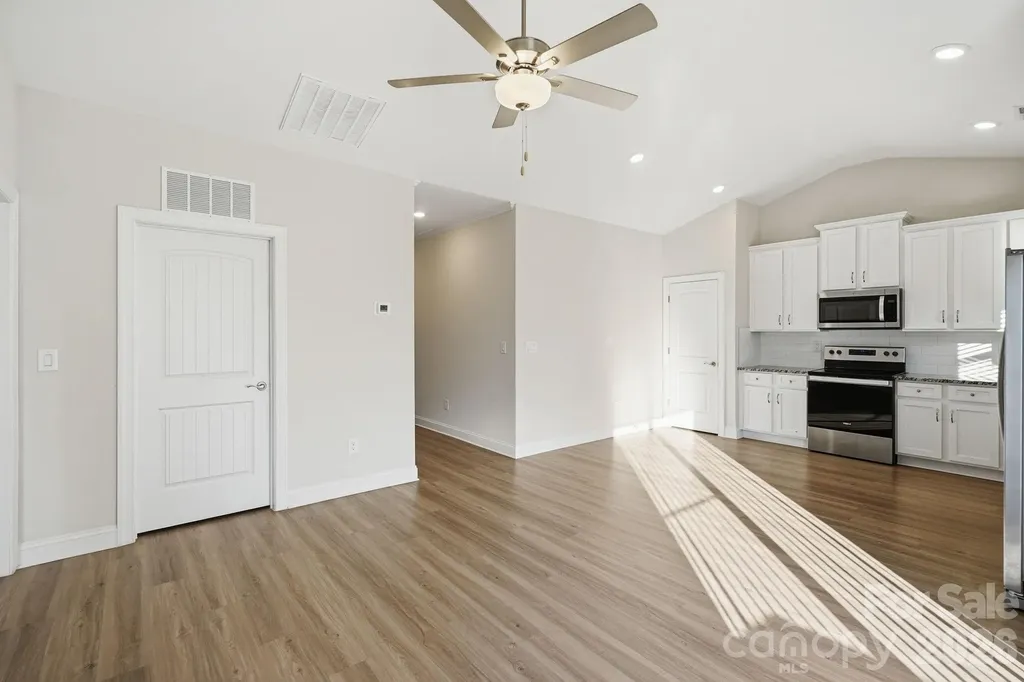 116 N Sina Street Troutman NC 28166