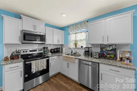 4 Virginia Commons Drive Arden NC 28704