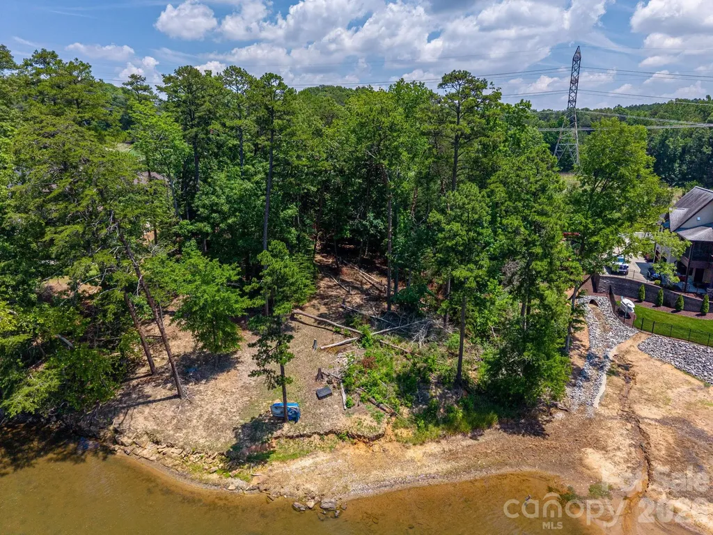 6024 Headlands Court Belmont NC 28012