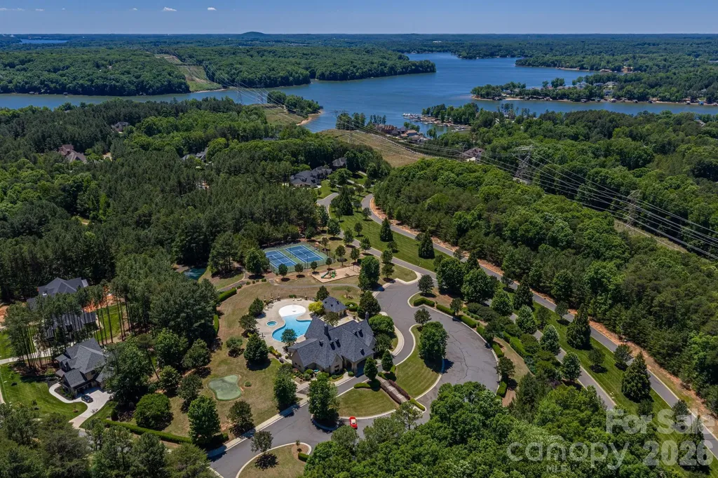 6024 Headlands Court Belmont NC 28012