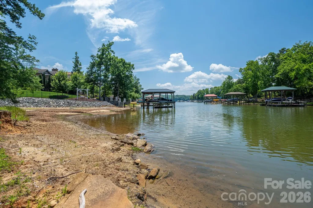 6024 Headlands Court Belmont NC 28012