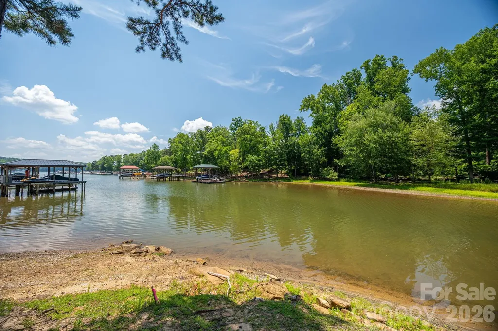 6024 Headlands Court Belmont NC 28012